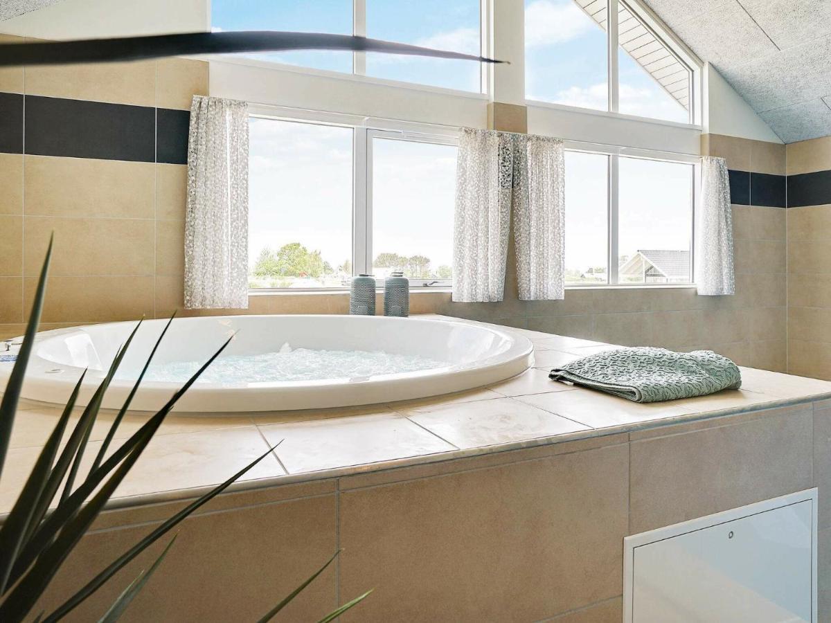 18 Person Holiday Home In بوجنسي المظهر الخارجي الصورة